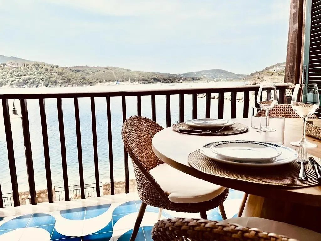 Porto Azzurro Suite - Goelba Apartment
